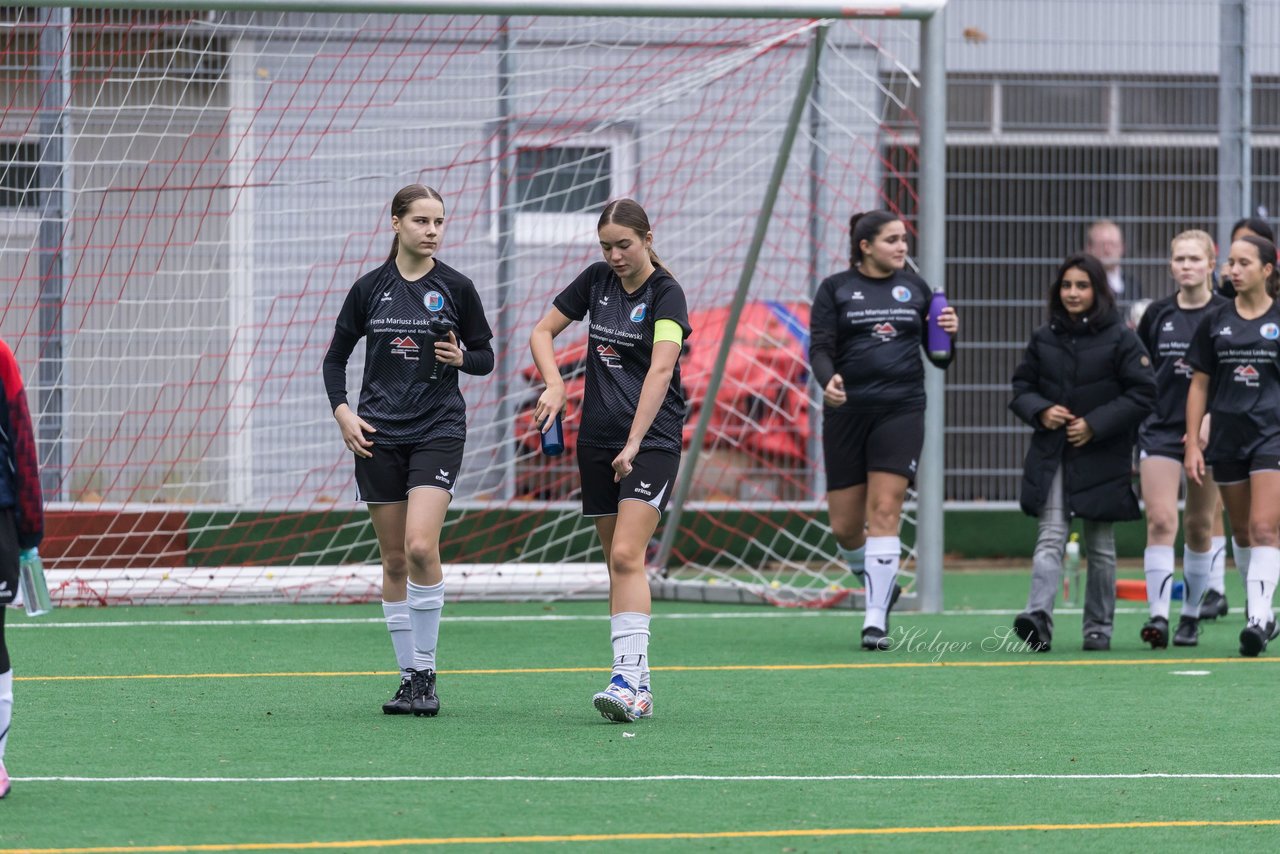 Bild 131 - wCJ VfL Pinneberg - Eimsbuettler TV : Ergebnis: 0:3